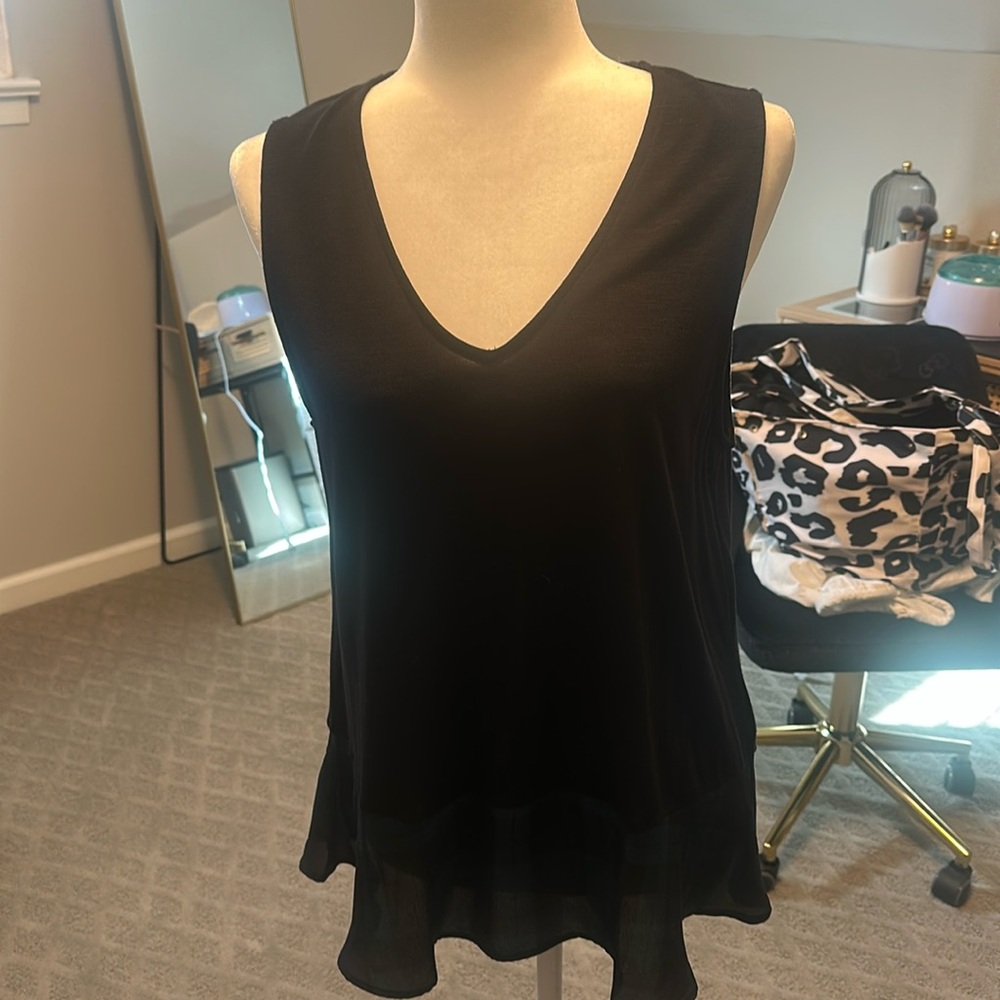 Sleeveless blouse